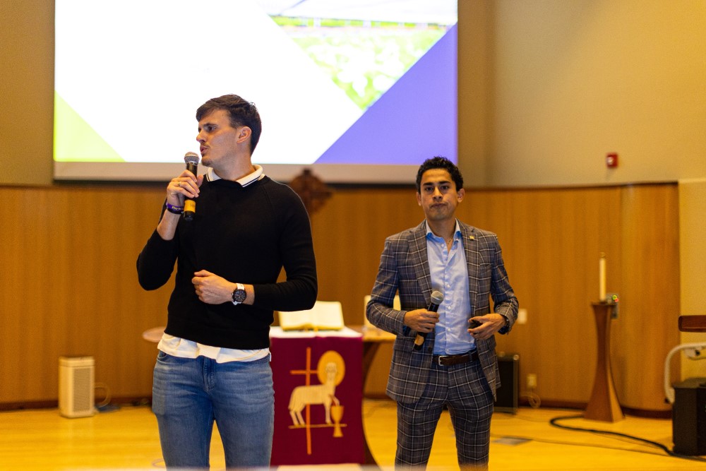 A pair of Concordia students presenting their pitch.