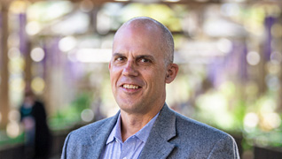 Headshot of Jeffrey Utzinger