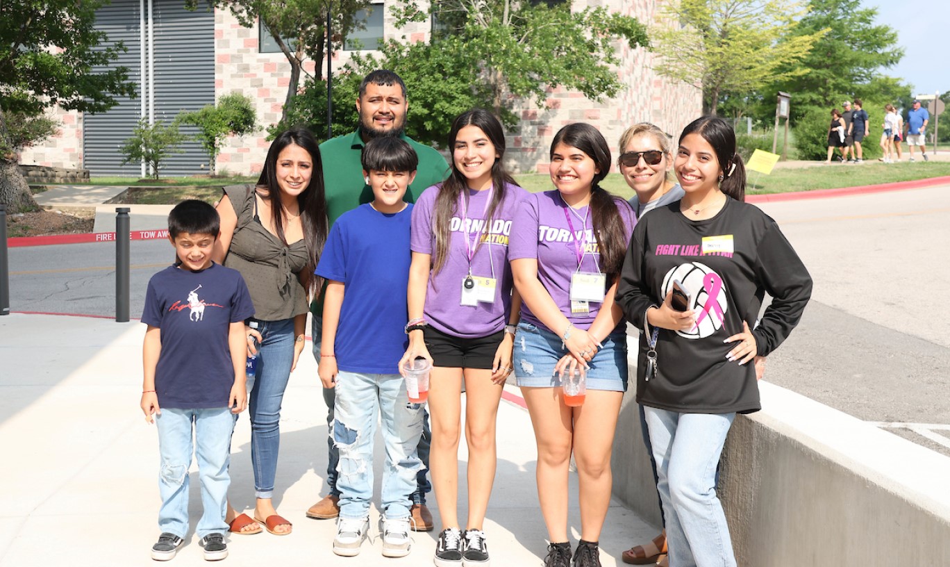 A family visiting their Concordia Texas students