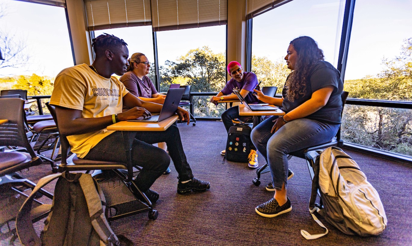 A diverse group of Concordia Texas students