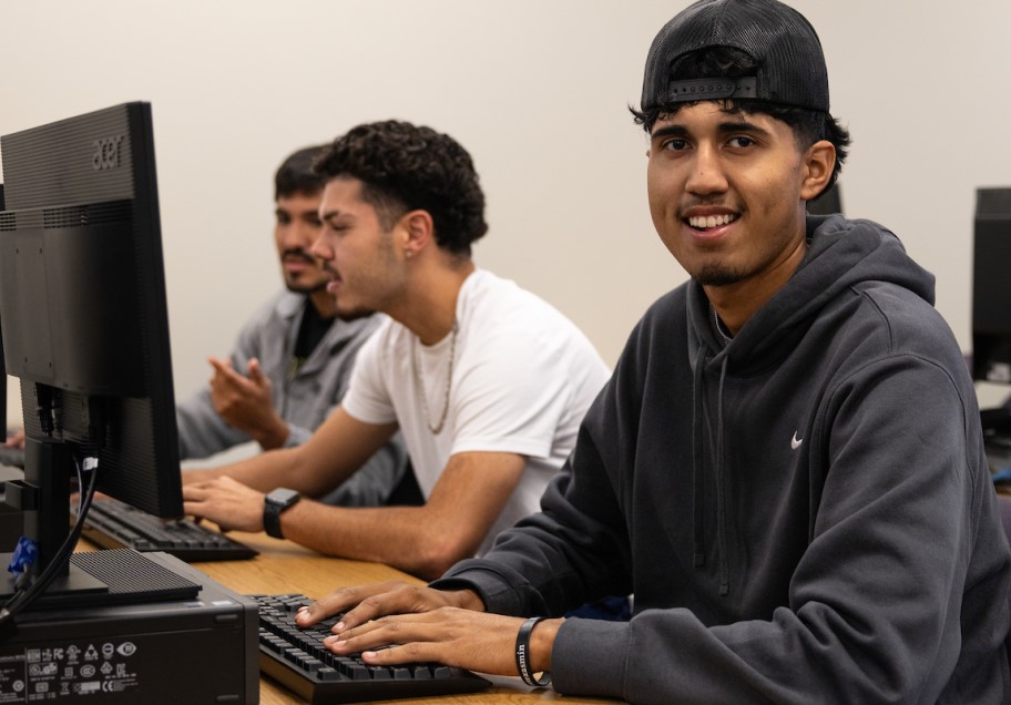 CTX students working in a computer lab