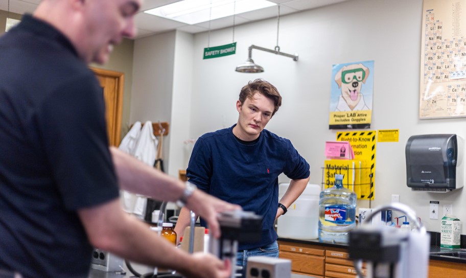 Concordia Texas student getting advice from a professor