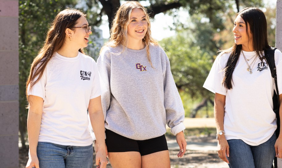 Trio of CTX students