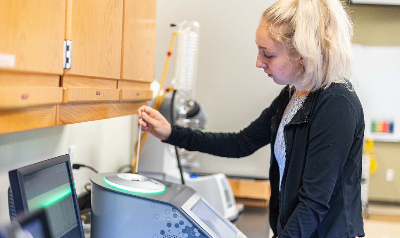 Concordia Texas student in a biology lab