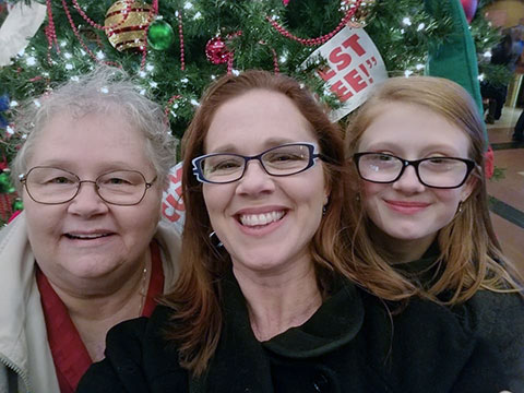 Sandra Doering with daughters