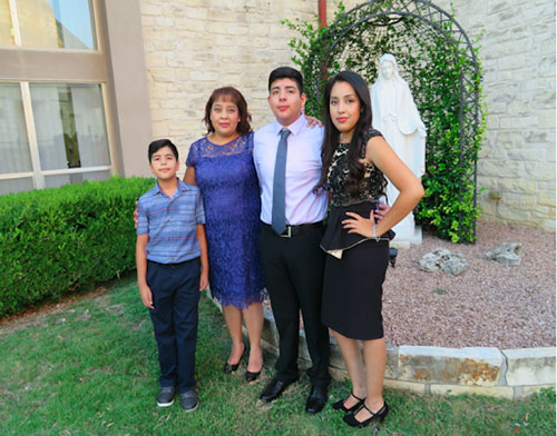 Jazmine Escobedo and family