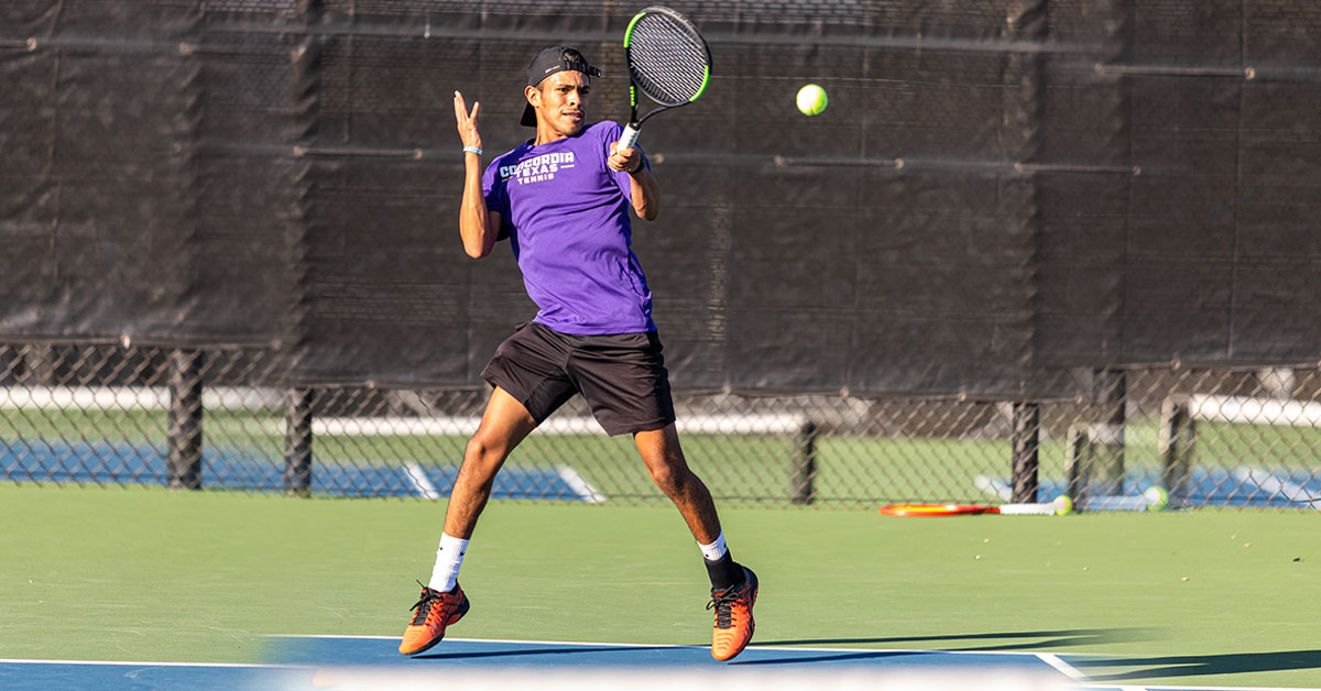 Luke Helms on tennis court