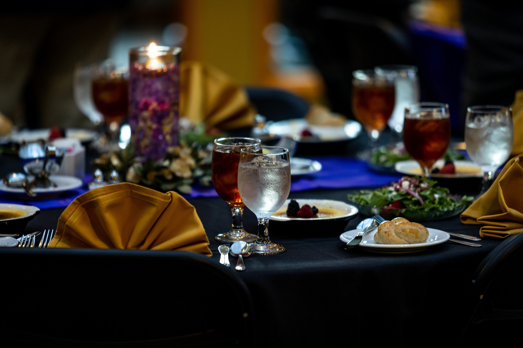 Dining with a Twist 2020, event table set up